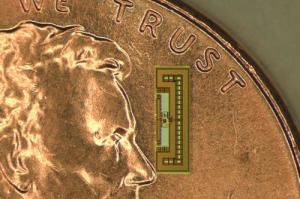 This tiny sensor includes a radio and RF energy harvesting built in. (Image: Amin Arbabian, Stanford)